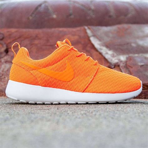 nike sneakers oranje|Nike orange shoes 70.